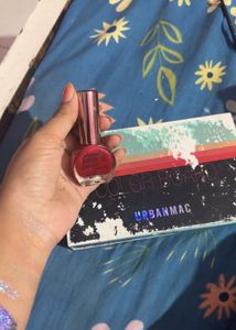Eye Shadow Palette+ Free Nail Paint