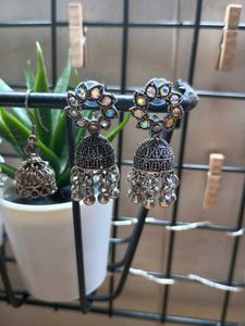 2 Pendents And Jhumkas