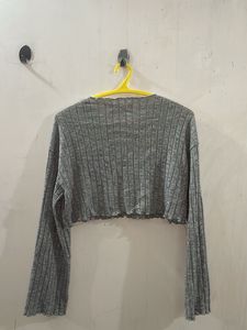 Gray Ribbed Cropped Top With Long Sleeve