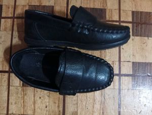 Light weight Black Loafers, Cutewalk brand