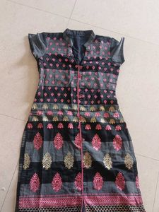 Embroidered Women's Kurta
