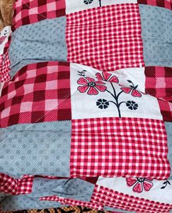 Beautiful Red Grey&#39; AC&#39; Comforter❤️🩶