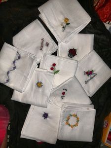 10 Hanky Beautiful Embroidery Read Below