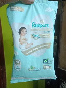 Pampers Premium Care Pants - Size M (4 Count)