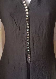 Elegant Black Embellished Kurta