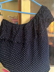 Stylish One Shouldered Top