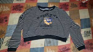 Black & White Zig-zag Crop Top