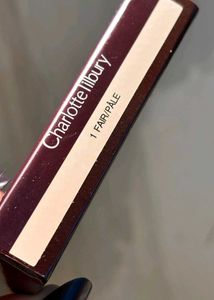 Charlotte tilbury Airbrush compact