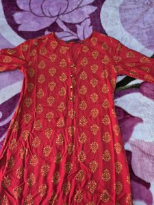 Red &amp; Gold Paisley Print Kurti