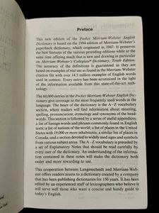 Pocket Merriam-Webster Dictionary By Langenscheidt