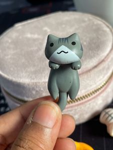 BHOOLU&amp;GOOLU Plastic Lazy Cats Showpiece