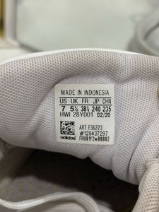 Adidas Advantage Sneakers