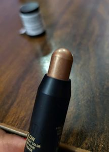 Nudestix Highlighter Stick..