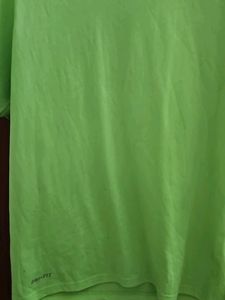 Nike Green T-Shirt Dri-fit