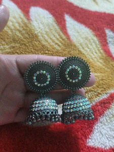 Me Inko Use Nhi Krti Hu Tab  Sell Kr Rhi