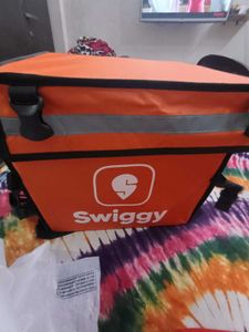 New Insulated Swiggy Bag Pack