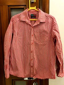 ❤️ Peter England Red Checkered Button-Down ❤️