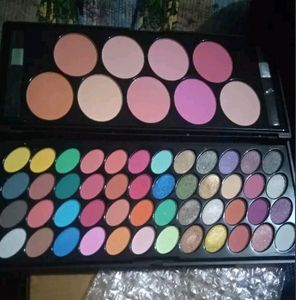 Eyeshadow Plus Blush Pallet