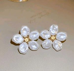 Pearl Flower Earrings