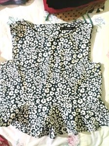 Zara Basic Black & White Print Top