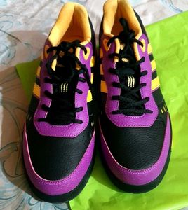 Adidas Sneakers