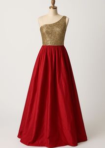 Elegant Red & Gold Gown❤️❤️