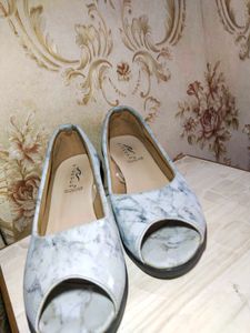 Peep-Toe Wedge Heels And Complementry SurpriseGift