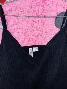 H&amp;m Black Crop Top