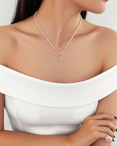 Pearl & Fleur Necklace