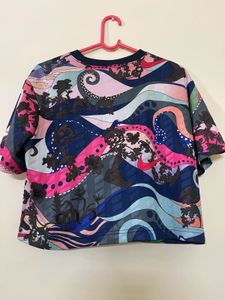Vibrant Nike Abstract Pattern Crop Top