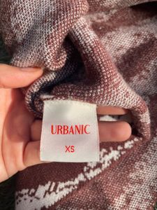 Very cute, stretchable, URBANIC croptop, Size-Xs