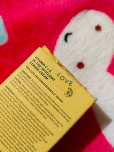 Dot &amp; Key Mango Strobe Cream