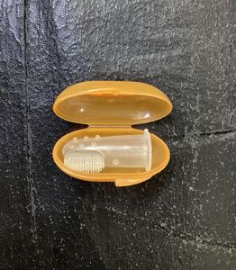 Babyhug fingers brush