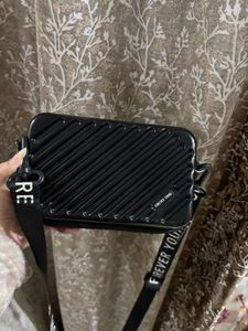 A cool box side bag