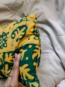 Pillow But Read Description