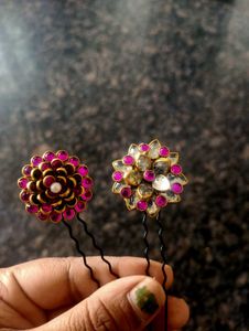 Two U Pins