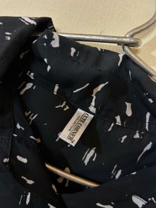Patterned Black Crop Shirt