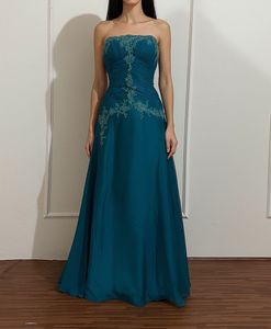 Beautiful vintage dress