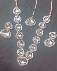 Kundan Jewellery Set