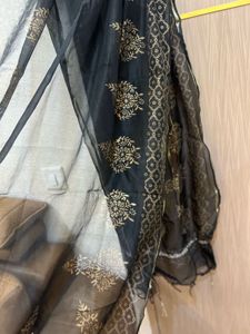Elegant Black Long Dupatta