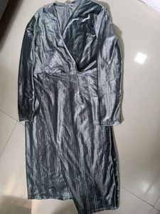 Elegant Gray Velvet Midi Dress