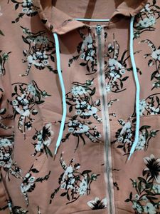• Printed Zipper Sweater