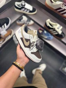 *NIKE SB DUNK BOYS AND GIRLS*