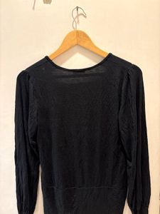 Black Deep V-Neck Long Sleeve Top