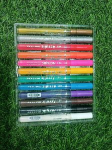 Acrylic Marker Set Of 12
