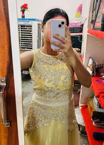 HEAVY SEQUINS GOWN