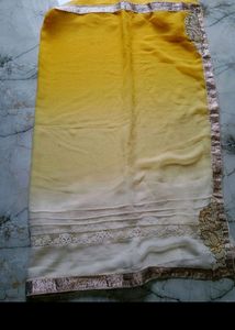 beautiful duble shade saree.