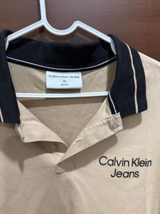 Calvin Klein Tshirt - M Size