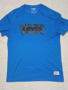 Levi&#39;s Blue Graphic Tee