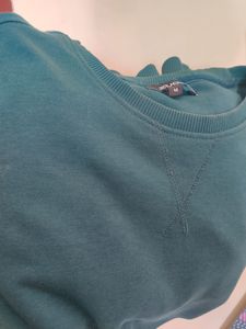 Men Sweater Available In Good Condition Zudio Bran